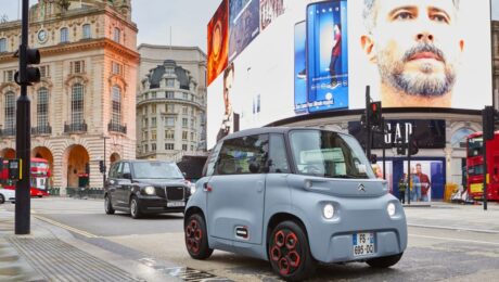 Masini electrice fara permis in 2025. Ce reguli trebuie sa respecti?